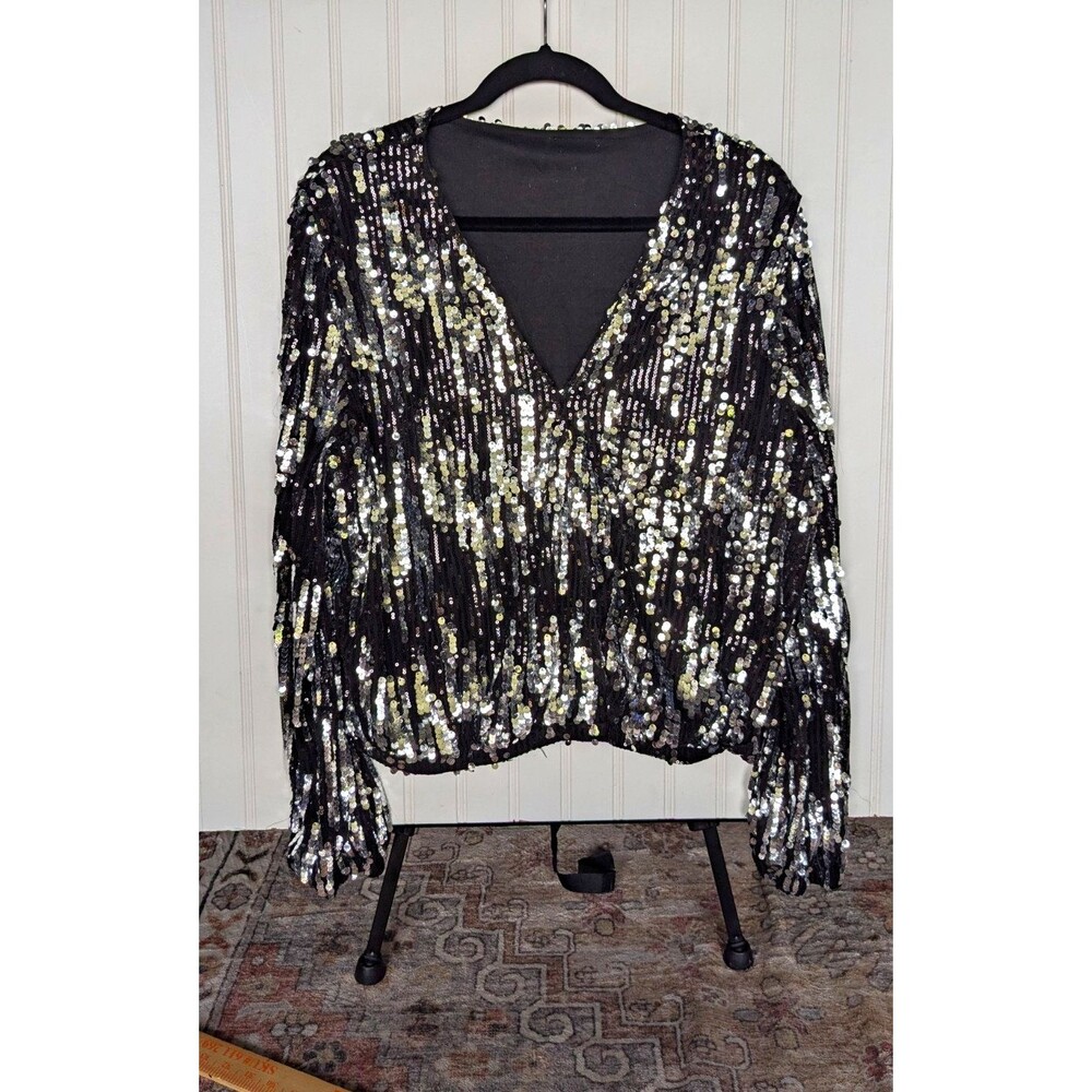 Women's Black/Silver Sequin V-Neck Long Sleeve Lightweight Pullover Blouse L
